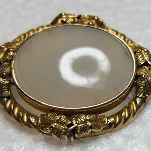 Victorian Pinchbeck Chalcedony Brooch
