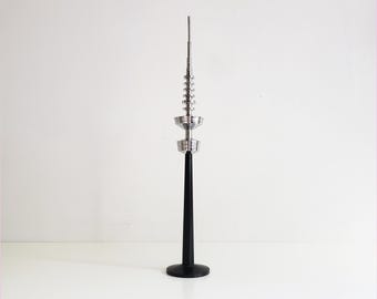 Model wieży telewizyjnej w Hamburgu, stal/aluminium, „Telemichel”, zabytkowy