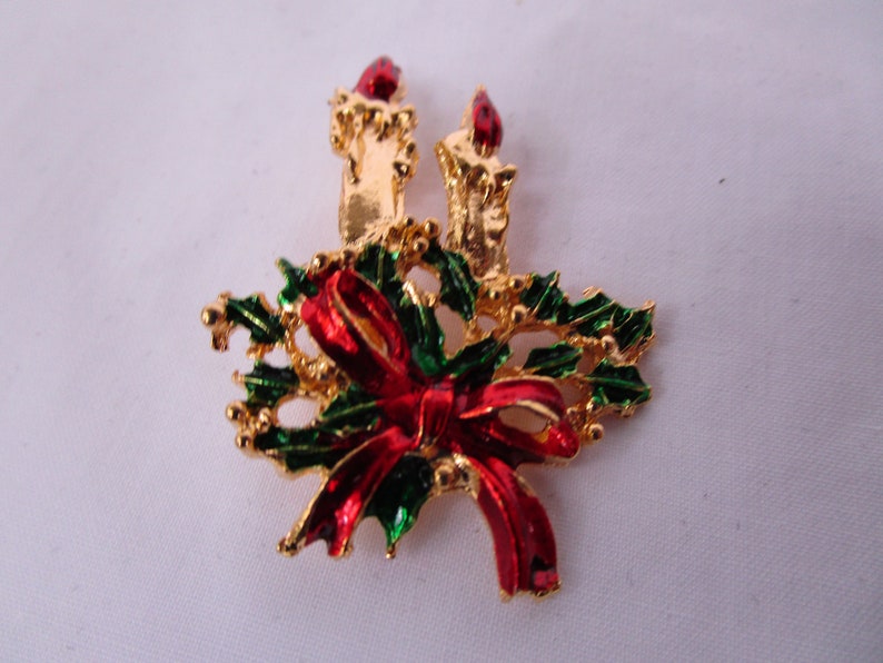 Vintage Christmas Red Bow Green Holly /& Candles Brooch Nice