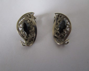 Antique Art Deco Filigree & Black Glass Clip on Earrings