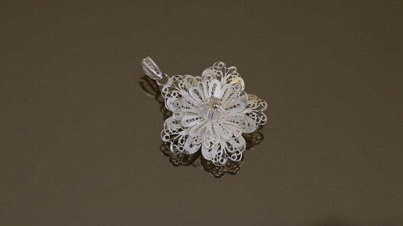 Vintage Cut Scroll Filigree Flower Floral Blooming Design Pendant 925 Sterling PD 2009