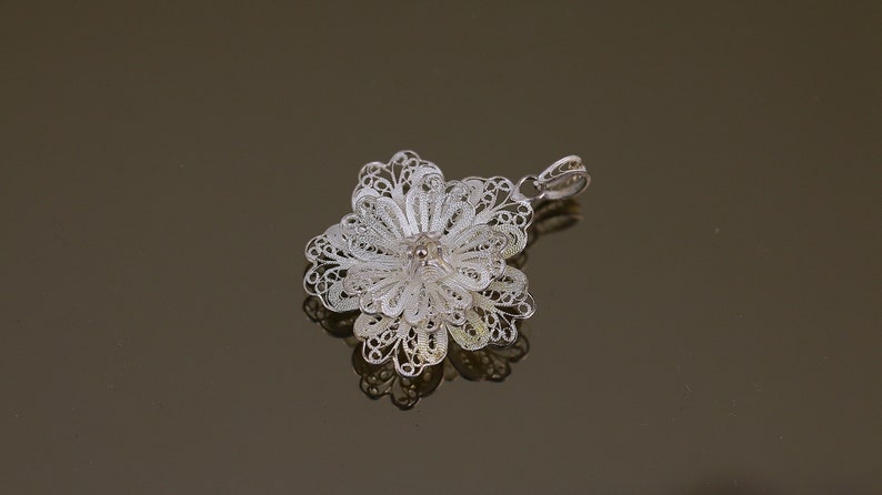 Vintage Cut Scroll Filigree Flower Floral Blooming Design Pendant 925 Sterling PD 2009