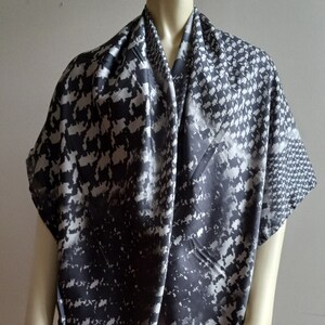 Women,s Square Satin Scarf, Polyester Fall Oversized bild 3