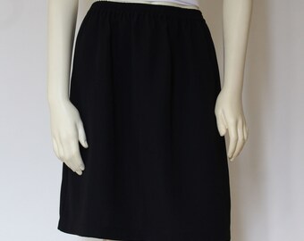 Black Elastic Waist Skirt For Women, Knee Length Skirt With Pockets, Casual Polyester Crepe Custom Handmade