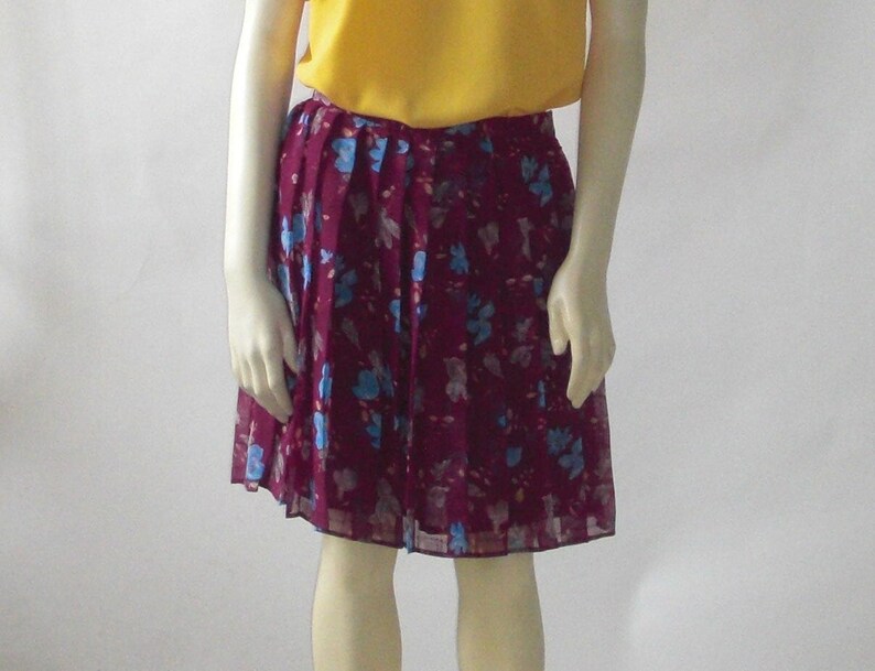 Floral Pleated Chiffon Skirt Women, Knee Length Skirt Summer Casual, Wine Red Custom Handmade image 4