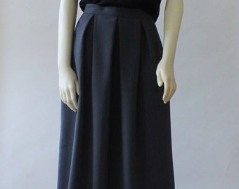 Gray Herringbone Pleated Skirt For Women, Midi Polyester Rayon Skirt With Pockets, Winter Custom Handmade