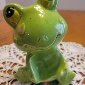 Vintage Frog Salt Shaker Japan Green Ceramic Novelty Figure Ornament