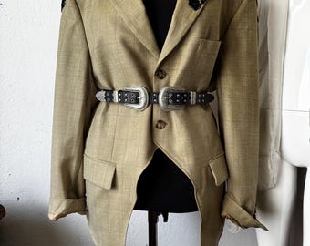 Blazer de lana y seda recicladas, un blazer vintage artístico y sostenible único en su clase.