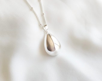 Drop-shaped pregnancy bola necklace // Silver plated