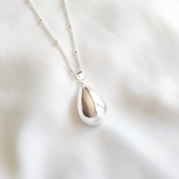 Drop-shaped pregnancy bola necklace // Silver plated