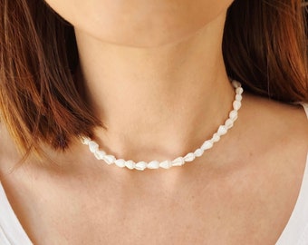 Collier ras de cou SHELL // Choker en coquillages naturels blancs