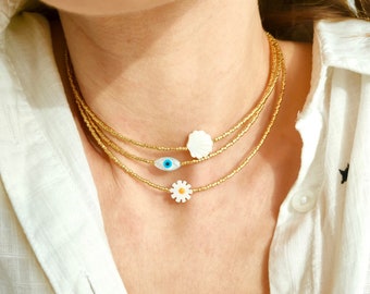 PRETTY necklace // Choker in gold-plated Miyuki pearls and mother-of-pearl sequin