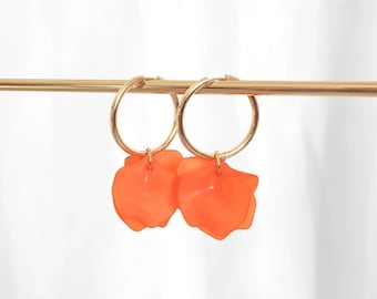 POPPY hoop earrings - Translucent orange // Stainless steel hoop earrings with flower petal effect sequins