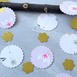 Papiergirlande Schmetterling Blumen Frühling gold, Geburtstag Babyparty Deko, Blümchen Girlande Pusteblume rosa, Raumdeko Fenster hängend