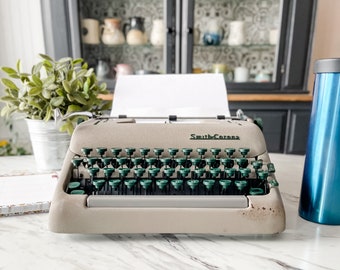 1955 Silent Super, Smith Corona | Great for introspective writers | Demo Video | Serviced, cleaned, new ribbon| Read full description