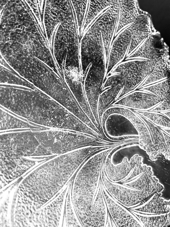 SET of 8! Eight Pebble Leaf Pattern Plates, Indiana Glass Twiggy