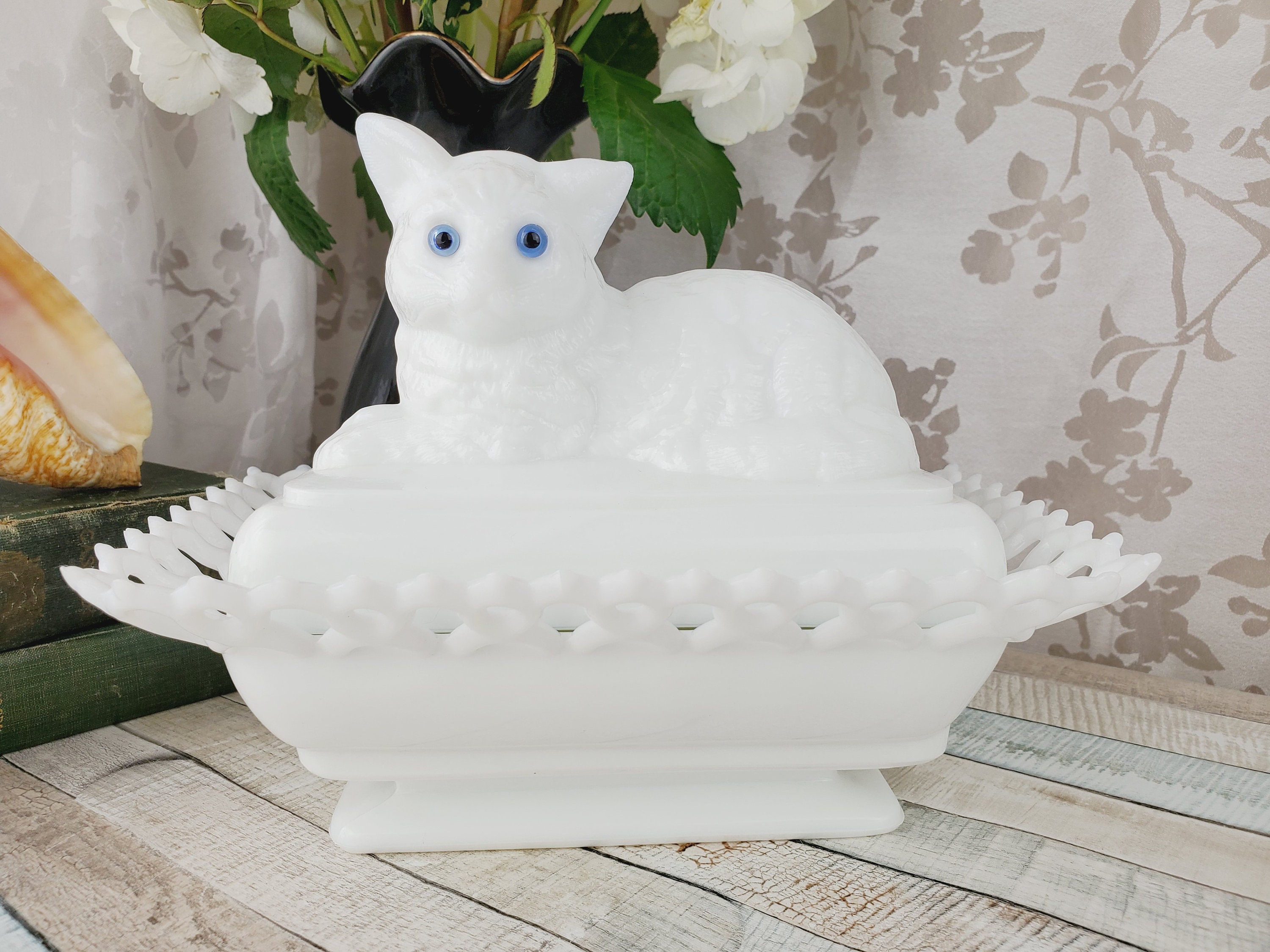 Westmoreland Glass Milk Glass Cat in a Basket, Milkglass Kitten