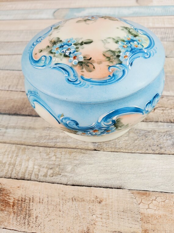 GORGEOUS! Weimar porcelain powder box with lid wi… - image 5