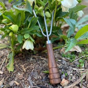 Handgefertigte Edelstahl-Rechenleiste mit Walnuss-Griff – Langlebig und Elegant