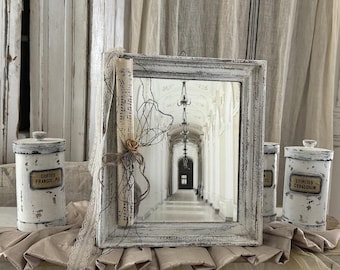 Kleiner Vintage-Spiegel mit Holzrahmen – romantischer Charme mit feinen Details“**