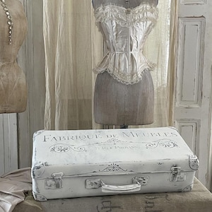 Old vintage suitcase Fabripue***