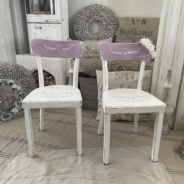 Ancienne chaise shabby en blanc rose poudré***