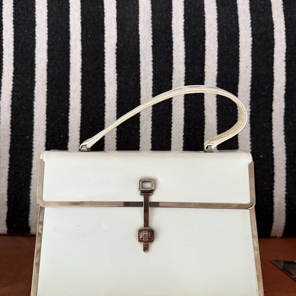 Sac à main Bonwit Teller en cuir verni vintage des années 1950 blanc
