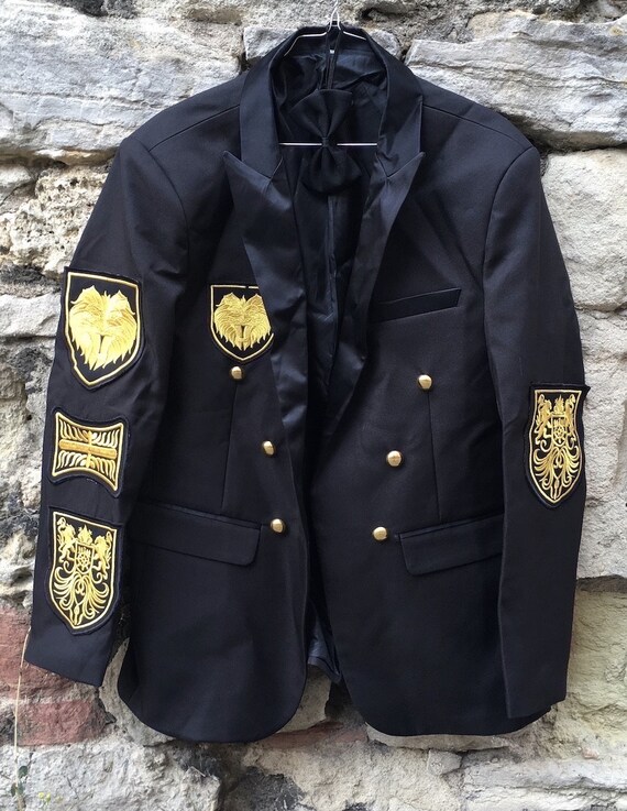 Show jacket with bow tie