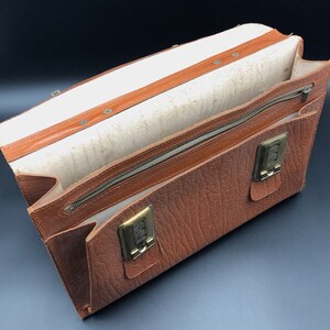 briefcase image 2