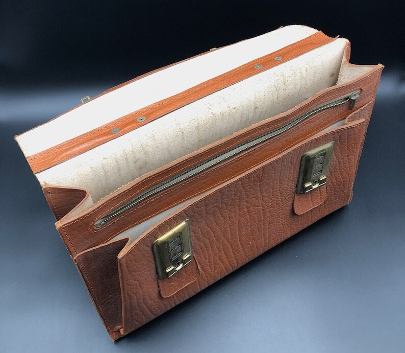 briefcase image 2