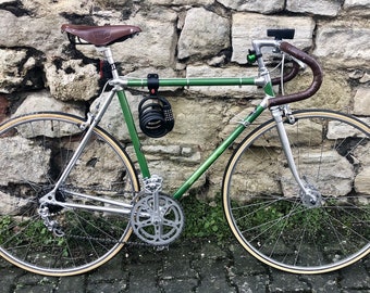 Grünes Vintage Rennrad