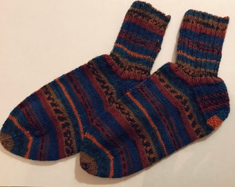 Handgestrickte Socken, blau-braun-rötlich-gemustert Gr. 37/38