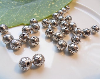 30 silberne Perlen, Kugeln, verziert , ca.Ø 8mm    | S27