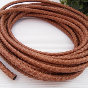 20cm Schlangenlederprägung BRAUN Rund genäht