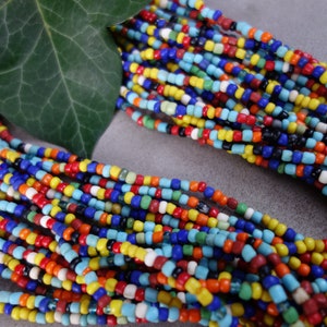 1 strand Rocailles from Java BUNT approx. 120 cm over 380 pcs. sead beads