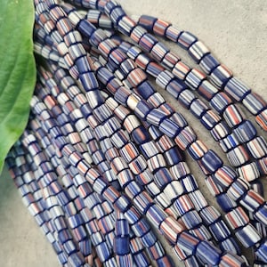 Rocailles Seed Beads Glasperlen aus Indonesien,  Dunkelblau gestreift , 5-6mm 59cm Strang New Indo-Pacific Streifen