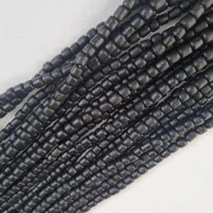 indonesische Rocailles, Seed Beads ,kleine Glasperlen aus Indonesien,  SCHWARZ