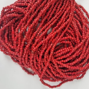 1 Strang  Rocailles  small Java beads ROT,  ca. 120cm über 380 Stck. sead beads