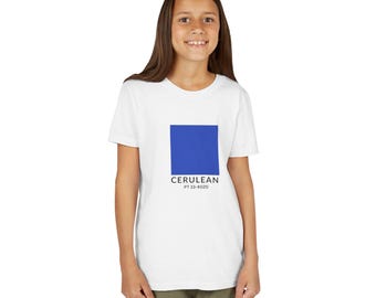 Camiseta azul cerúleo inspirada en una cita del set de la película El diablo viste de Prada 2 / Camiseta infantil/juvenil azul Pantone