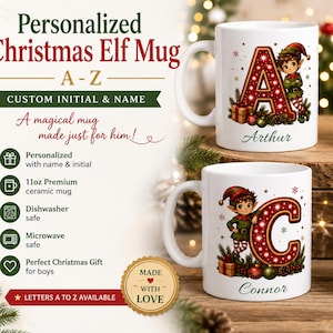 Könnte beinhalten: Vier weiße Keramikbecher mit einem großen, beleuchteten roten Buchstaben, einem Cartoon-Elf, Geschenken und Weihnachtsschmuck. Jeder Becher zeigt einen Namen: Arthur, Benjamin, Connor und Damon. Der Text lautet Personalized Christmas Elf Mug.