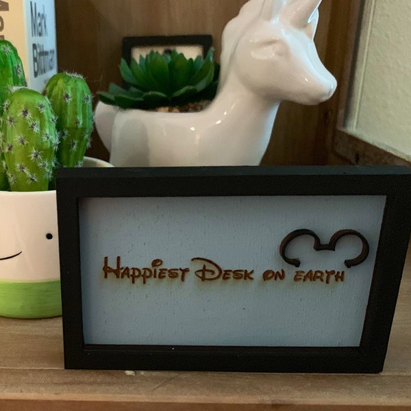 Ingelijst bord Small Happiest Desk on Earth (3 x 4,5 inch)