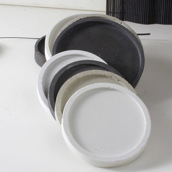 Untersetzer aus Beton, rund mit kleinem Rand, individuell nutzbar, grau weiß schwarz MIniuntersetzer 8 cm Durchmesser  modern schick minimal