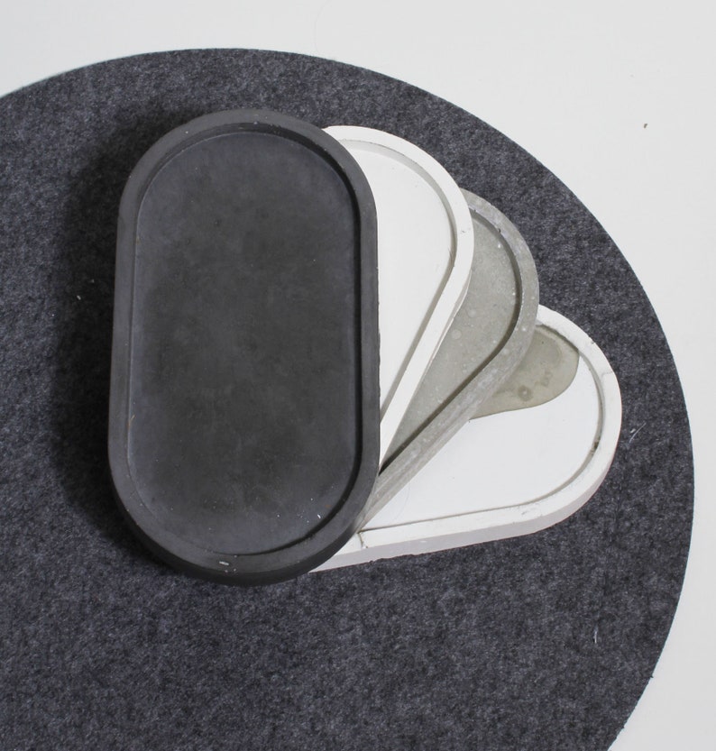 Betontablett , Tablett aus Beton , Schmuckablage Deko, oval, hübsches Geschenk schlicht 18 x 9,5 cm, schwarz weiß grau Bild 1