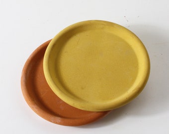 Round coasters made of concrete, beautiful pieces in yellow and terracotta for vases, bottles, decoration, jewelry storage, candles, kitchen, 12 cm diameter