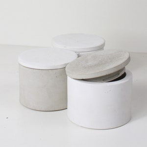 Small concrete pot with lid in black, white or gray, round, 8 cm diameter bathroom decoration home decoration gift