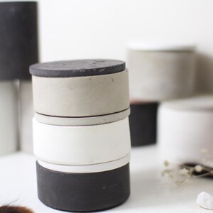 Vaso con coperchio, 4 cm di altezza, 8 cm di diametro, tazza per conservare, nero, bianco, grigio, rotondo, vaso decorativo con coperchio