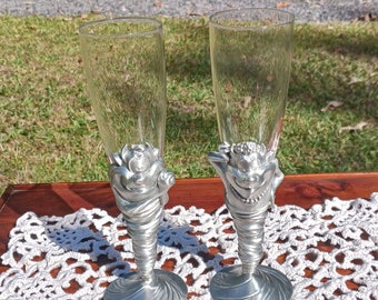 Warner Brothers Mr. and Mrs. Taz  Pewter Toasting Flutes