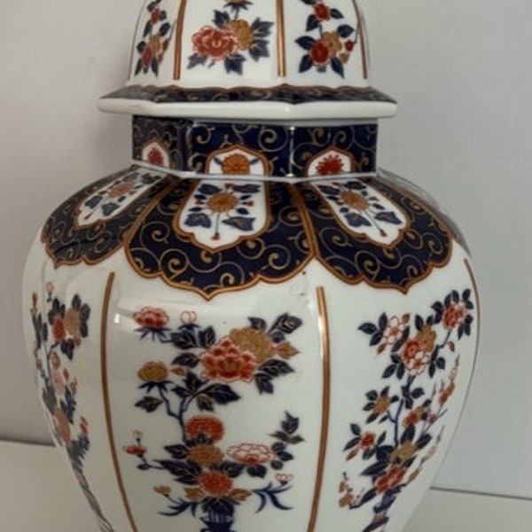 OMC Made in Japan Blue and White Oriental Urn