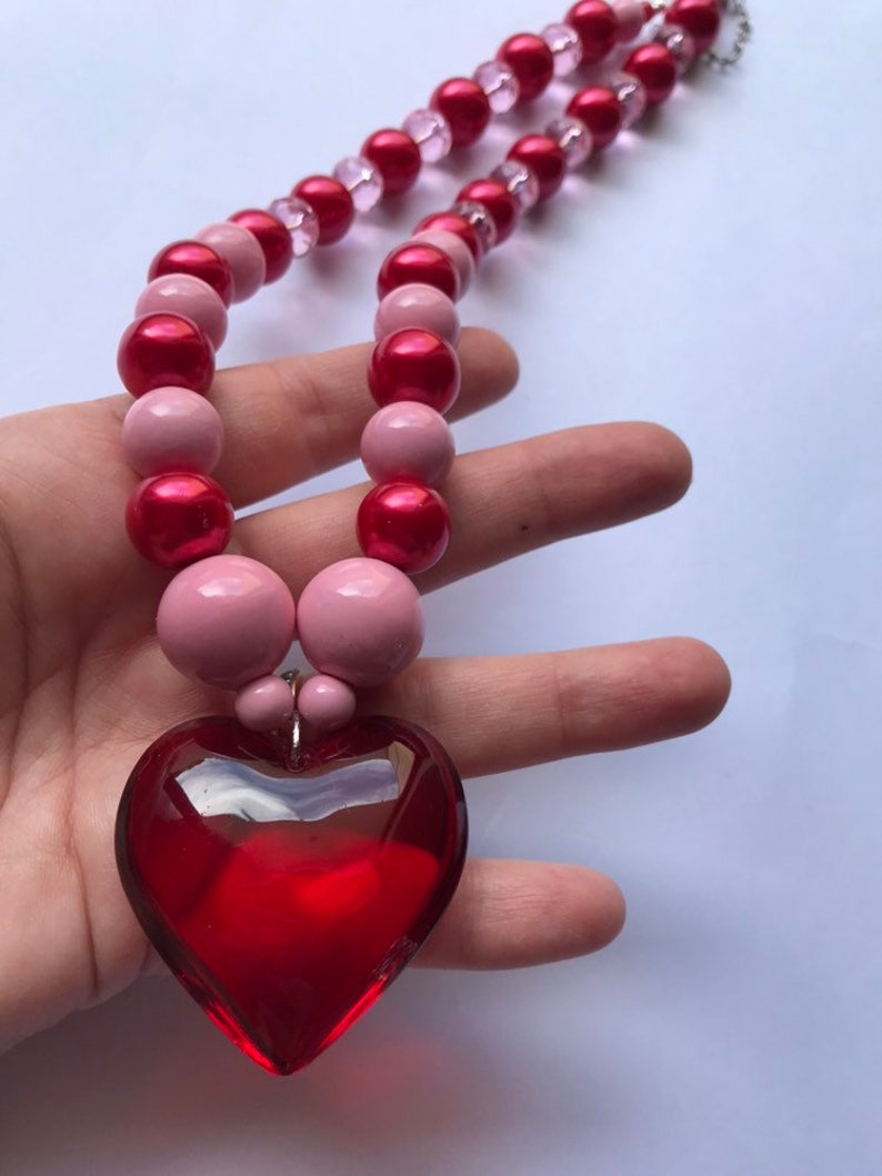 chunky necklace huge love heart bold necklace statement necklace. Red and pink love heart pendant beaded necklace