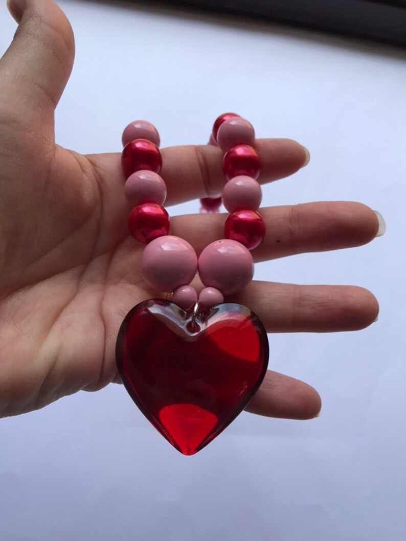 chunky necklace huge love heart bold necklace statement necklace. Red and pink love heart pendant beaded necklace